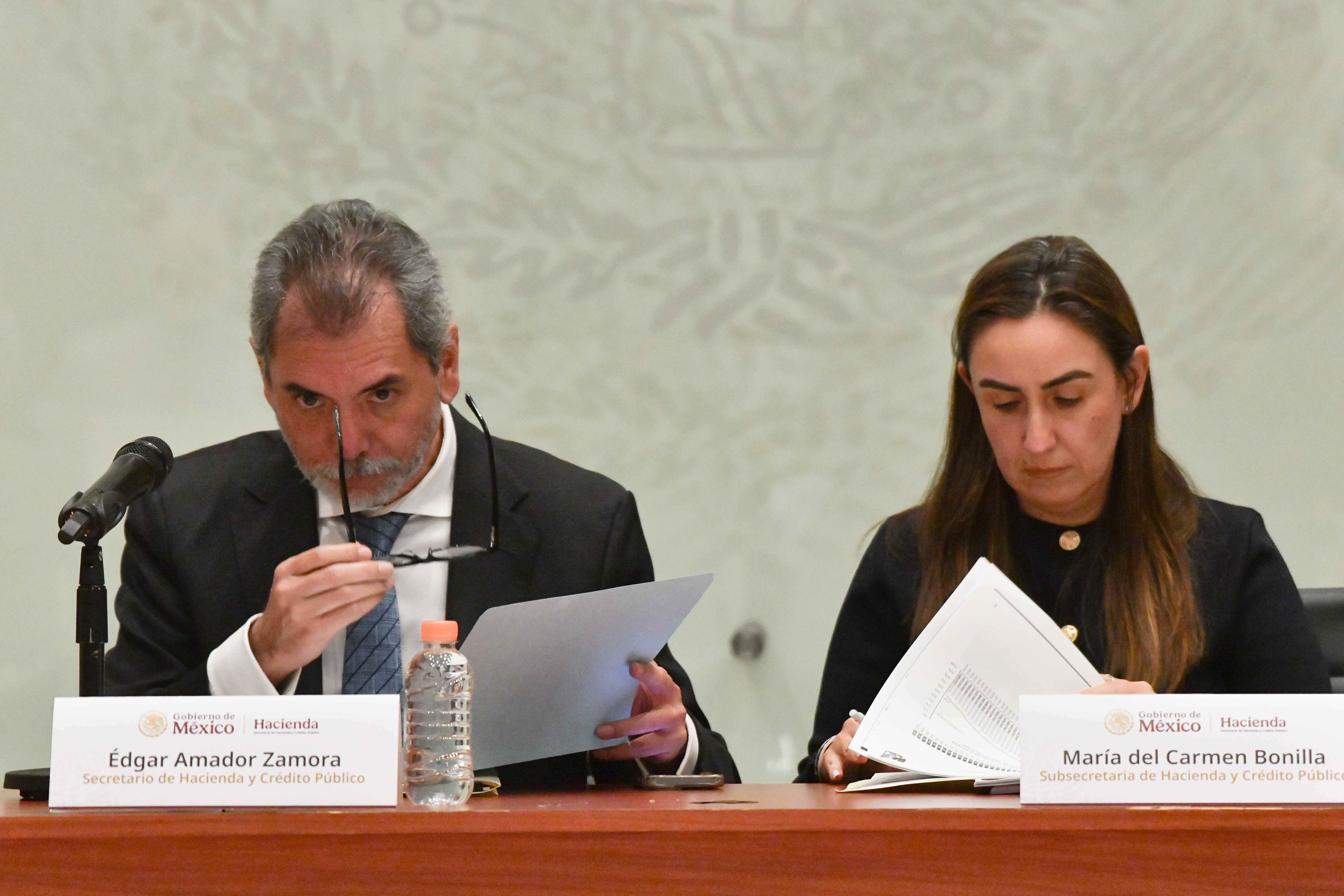 Cuestionan paquete económico y advierte presión por deuda pública