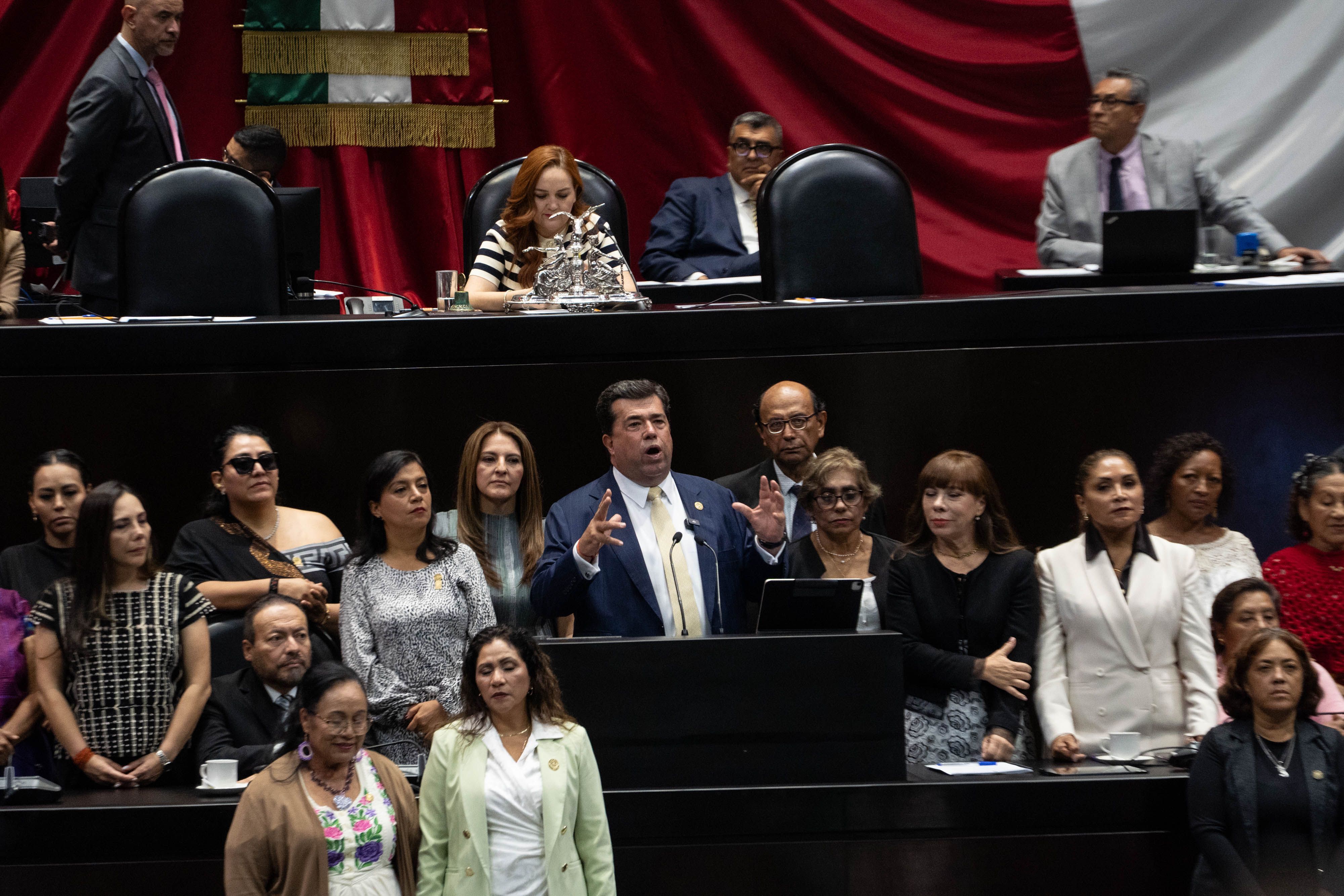 Señalan concentración política en torno a Morena y señala reto para 2027
