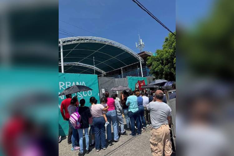 Investigan fallecimiento de una alumna dentro de primaria