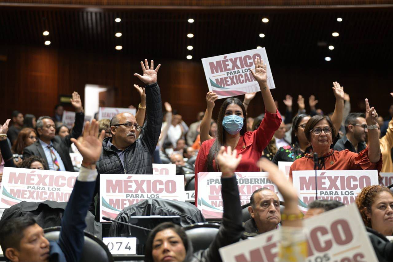 Avanza en México la reforma contra la doble nacionalidad
