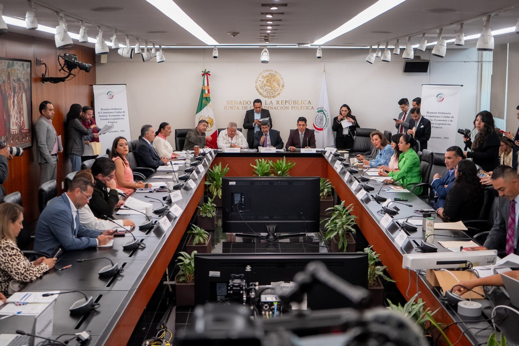 Proponen “Ley Antimemes”