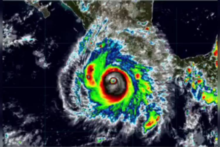 'Polo' se intensifica otra vez a categoría 5