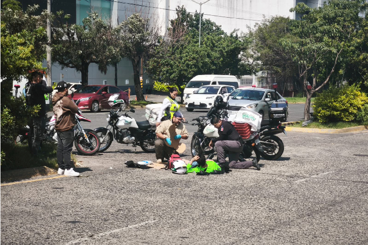 Tras feminicidio de Karla Margarita, advierten que moto de plataformas son ilegales y peligrosas