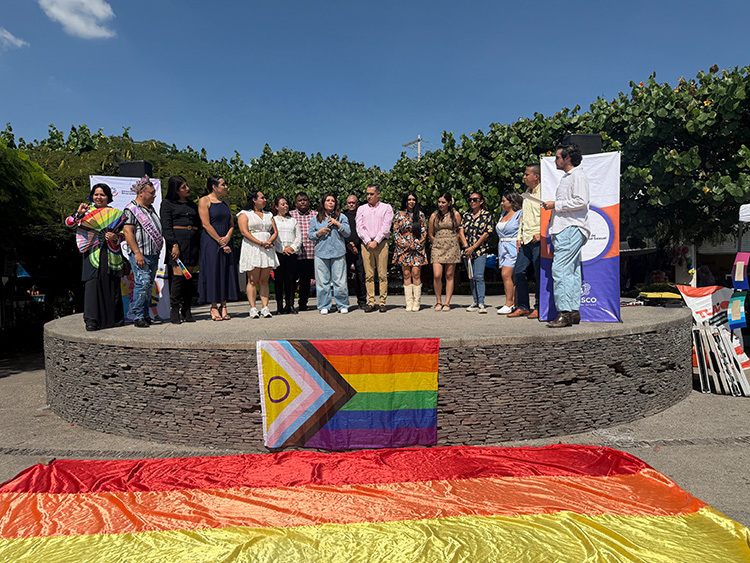 Llevan servicios a diversidad en Cajititlán