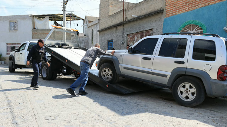 Tlaquepaque suma 1,308 vehículos abandonados retirados