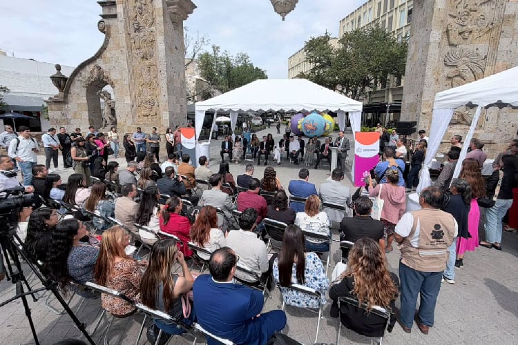 Cerca de 900 personas acuden a la Primera Feria Jurídica de Jalisco