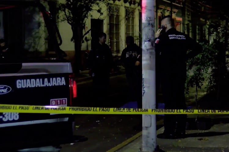 Muere hombre atropellado en el Centro de Guadalajara; el causante huyó