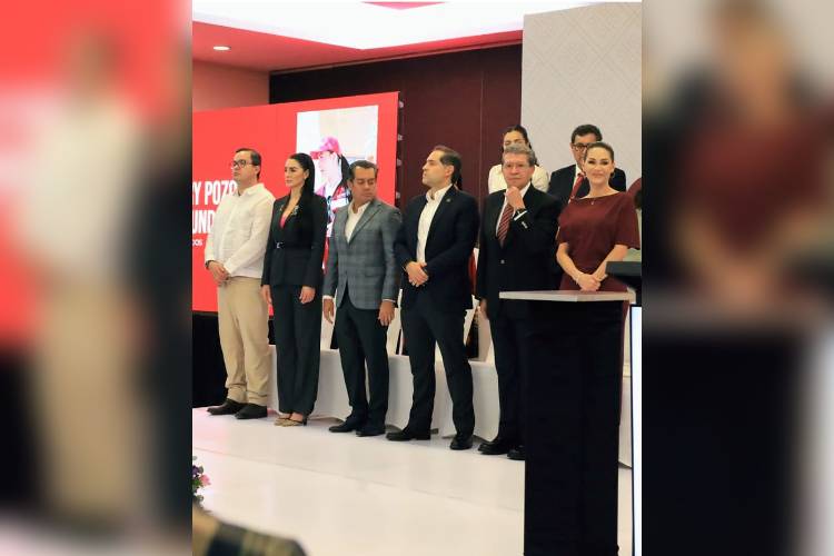 Mery Pozos rinde segundo informe 