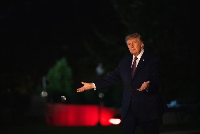 Trump presiona a senador republicano para aprobar horario de verano permanente