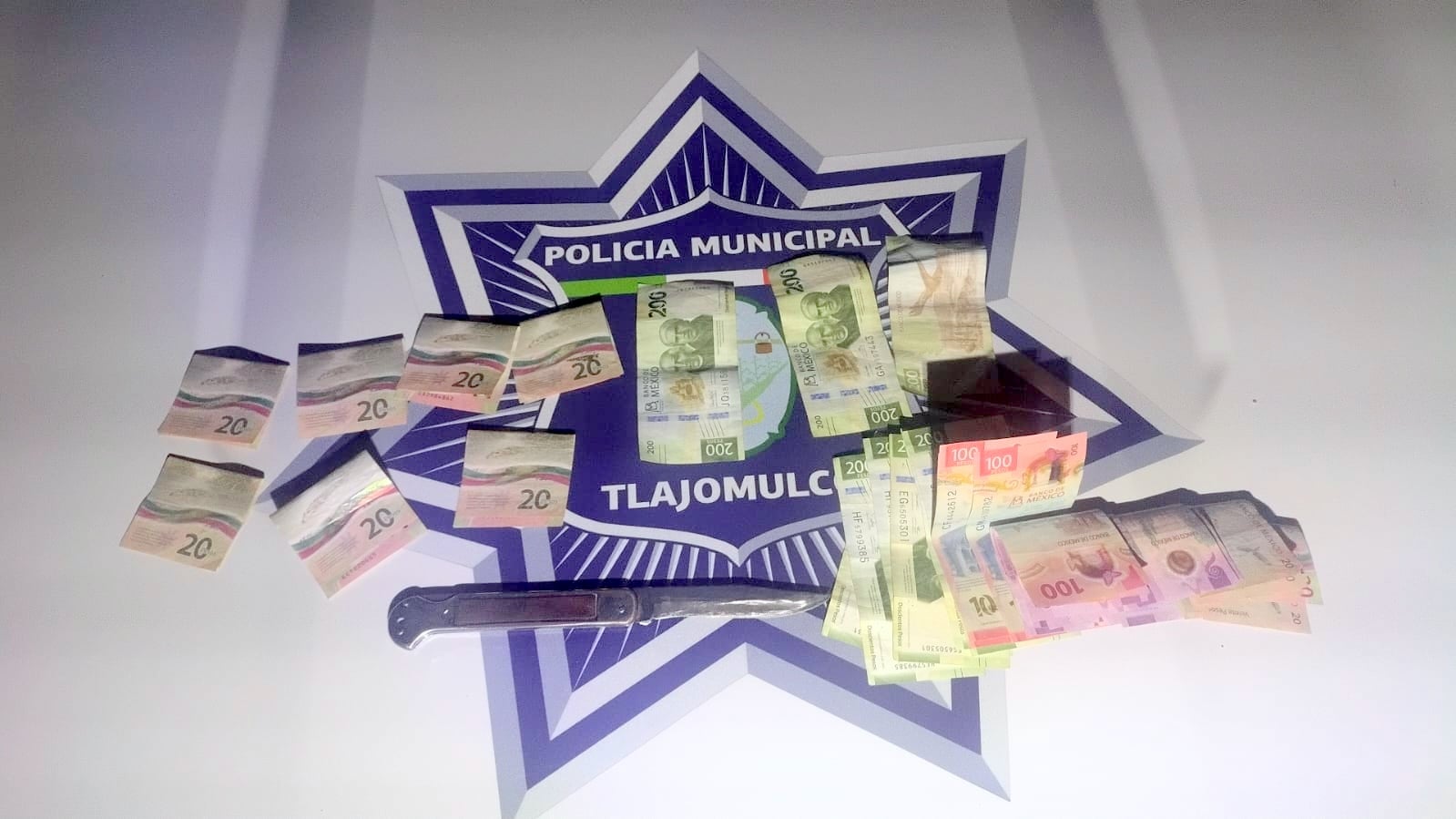 Detienen a tres asaltantes de gasolinera tras persecución en Tlajomulco
