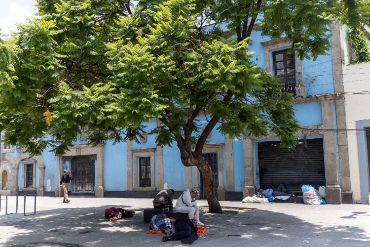 En México 80% de la población sacrifica alimento o salud para pagar su hogar