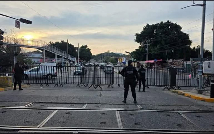 Escalan protestas por agua de mala calidad; joven es detenido
