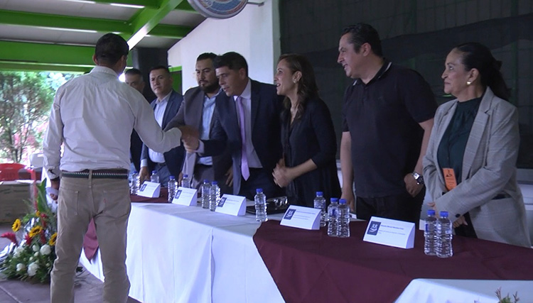 Finalizan estudios básicos 75 personas recluidas en Zapotlán