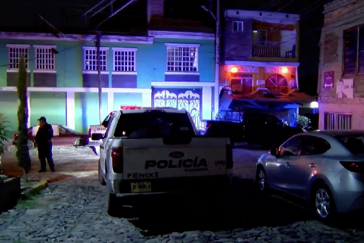 Matan con arma blanca a una perrita pitbull en Tlaquepaque