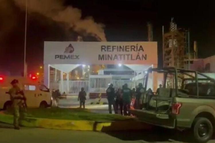 Ataque armado deja dos trabajadores de Pemex heridos en refinería de Minatitlán
