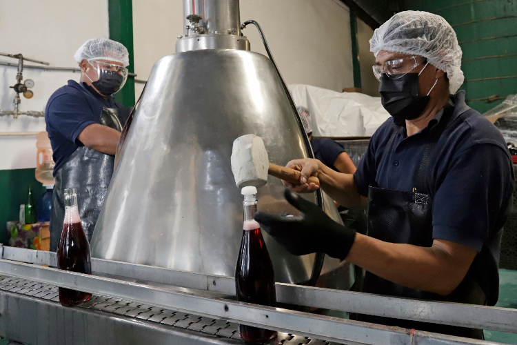 Empresarios piden frenar alzas extraordinarias al salario mínimo a partir de 2027