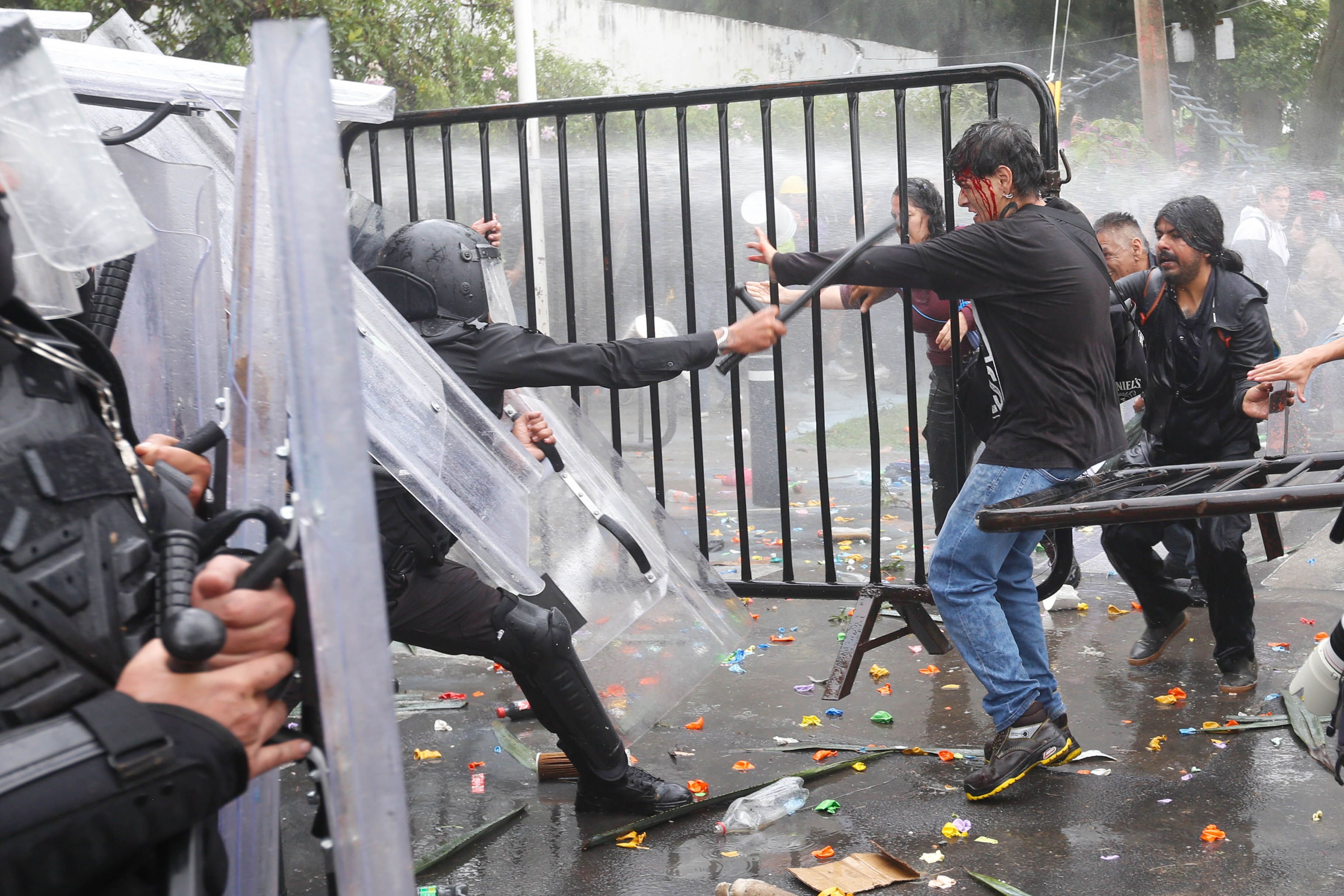 Lemus debe explicar represión en protesta: Sheinbaum