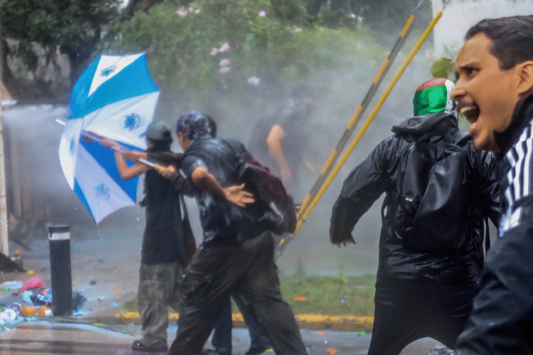 Piden investigar quién ordenó el violento operativo en Guadalajara