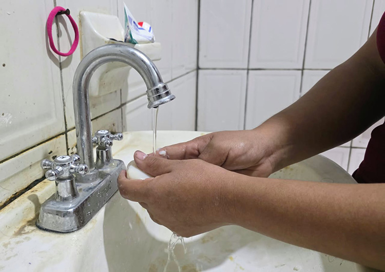 Reportes por agua sucia, en al menos 77 colonias