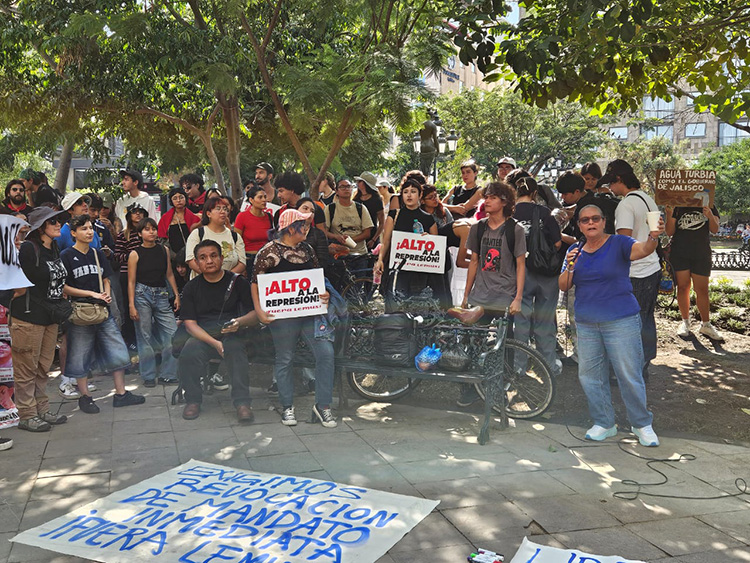 Hacen plantón y movilizaciones para exigir libertad de detenidos