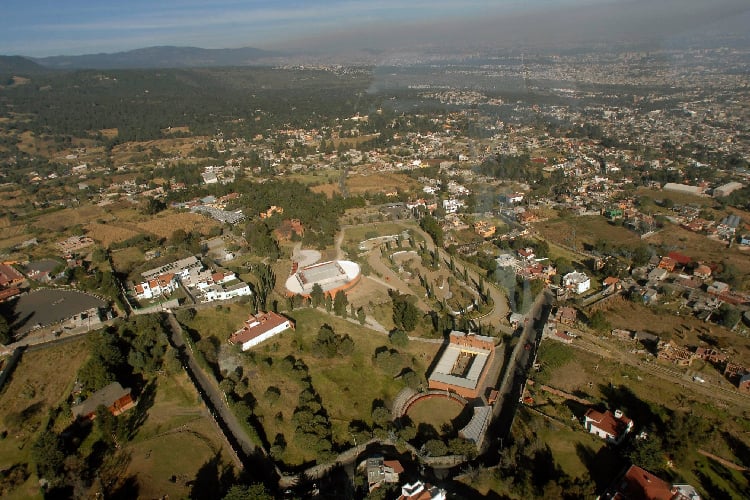 Sheinbaum anuncia que mansión del 'Negro' Durazo será campus de la Universidad Rosario Castellanos