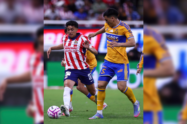 Chivas deja ir la victoria ante Tigres y rescata empate 1-1
