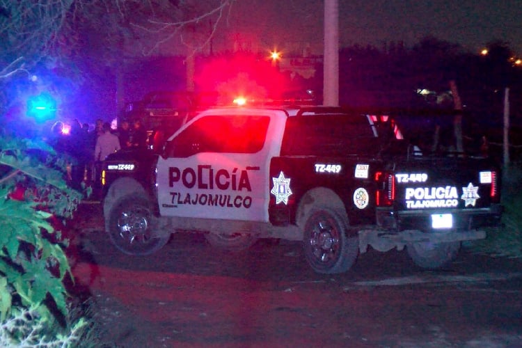 Pareja es asesinada a balazos y hieren a joven en Tlajomulco 