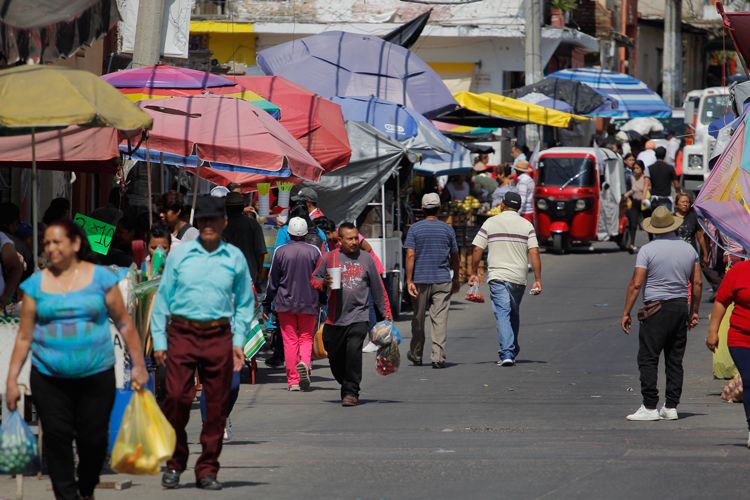 Entregan vialidades en San Martín de las Flores