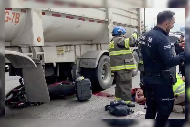 Motociclista muere arrollado en Periférico Sur
