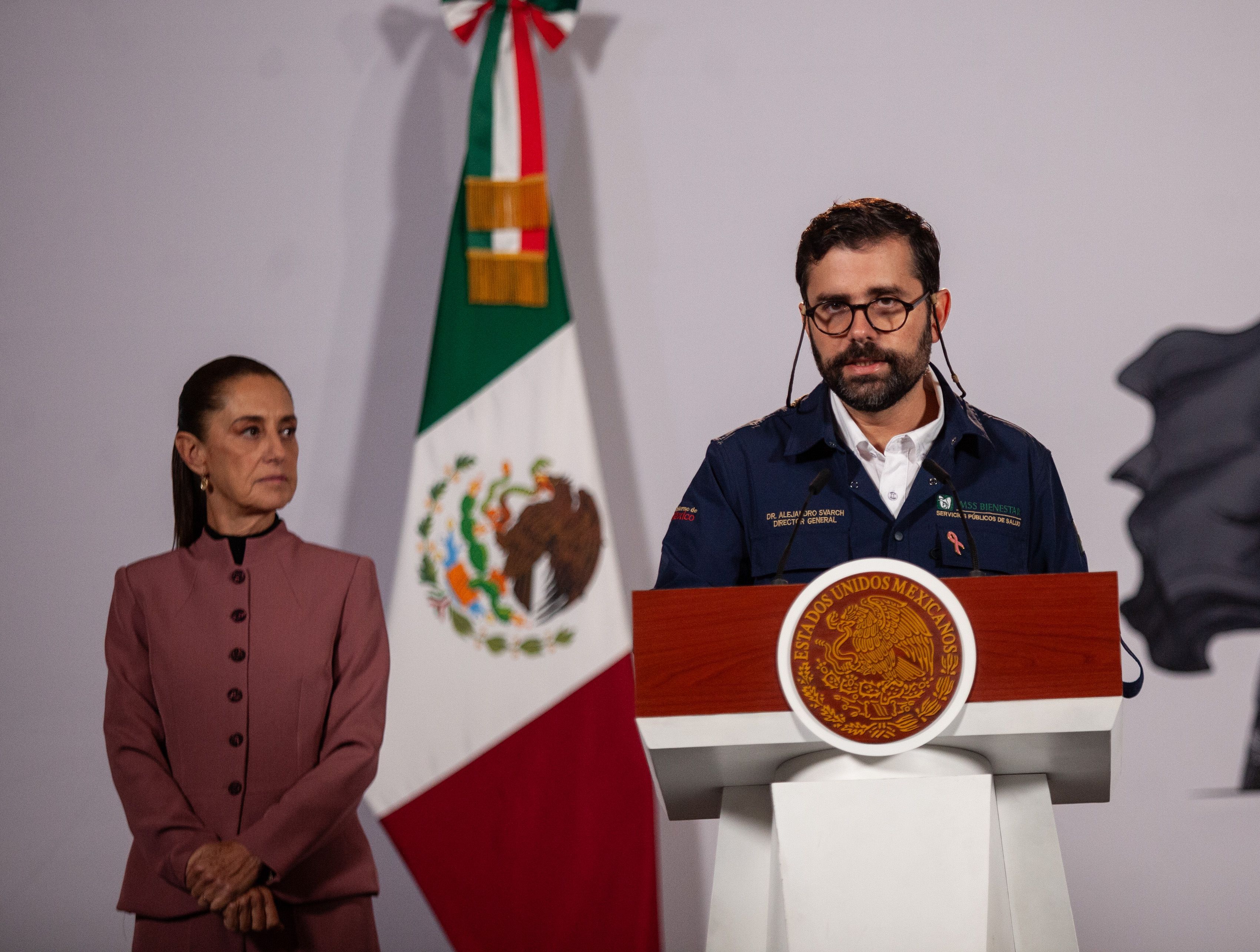 Salud prevé ahorrar casi 70 mil millones de pesos en compra de medicamentos para 2027 y 2028