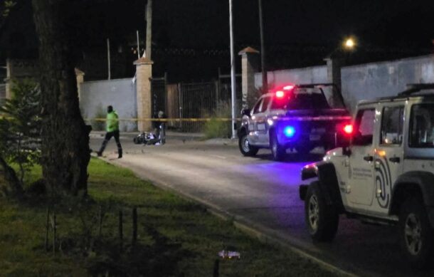 Choque entre motocicletas deja un joven muerto y dos lesionados en Zapopan