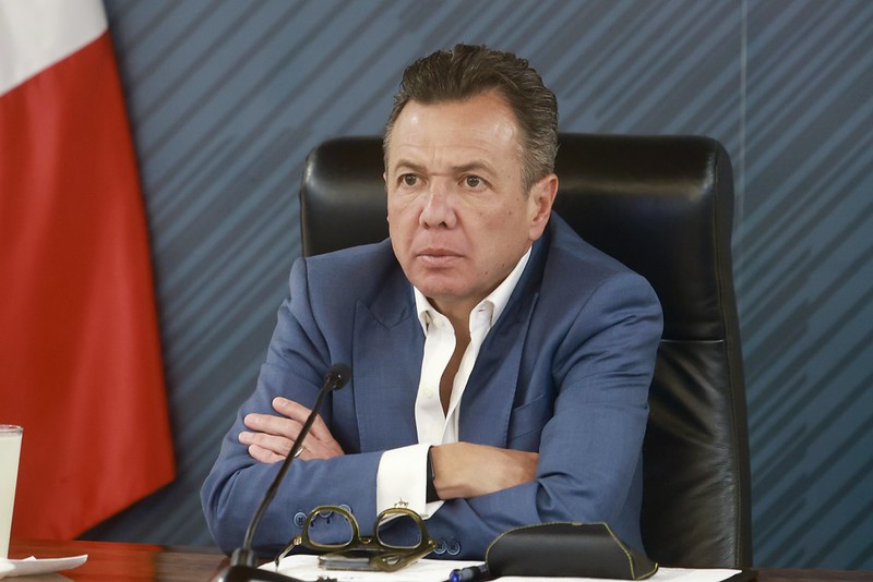 Exigen renuncia de gobernador en marcha por el agua