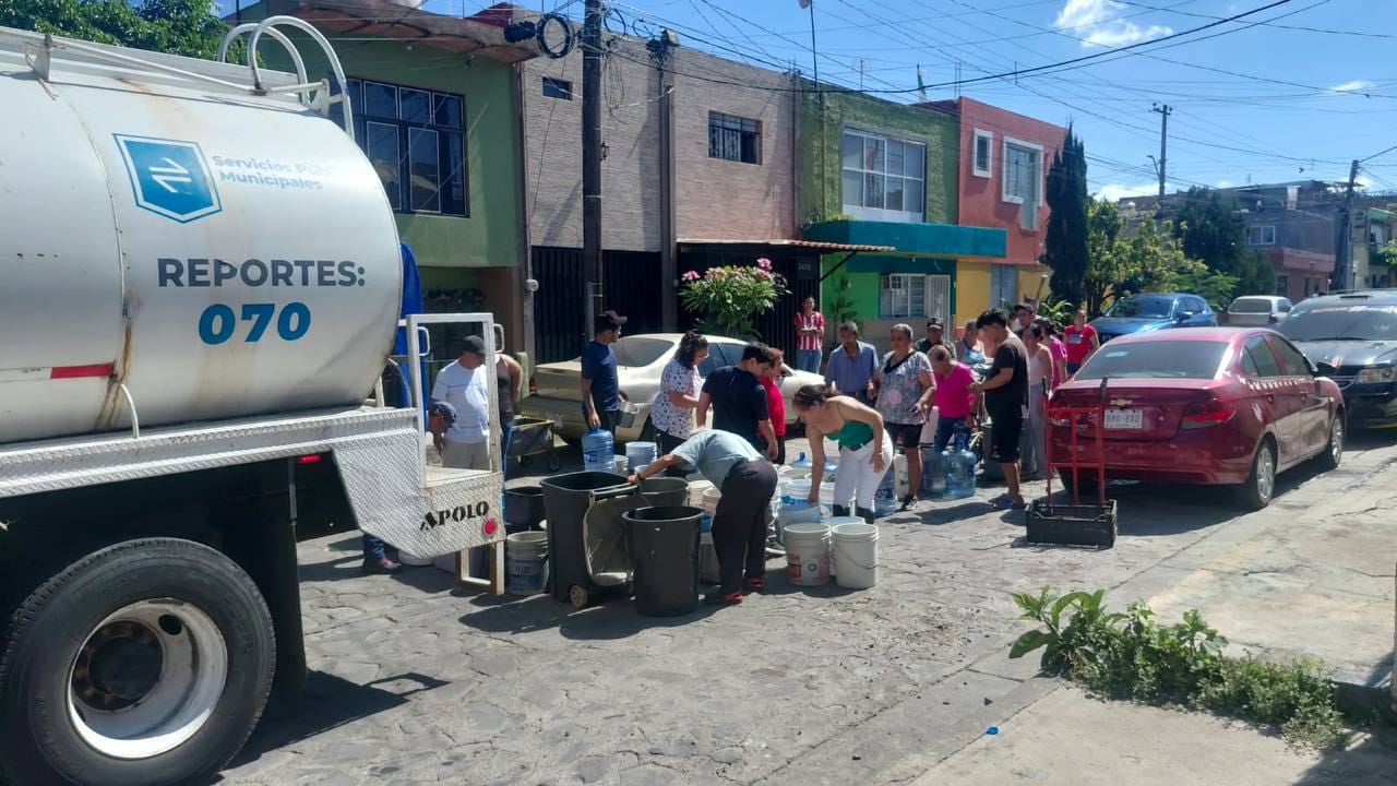 Distribuye Guadalajara más de 2.2 millones de litros de agua en 74 colonias