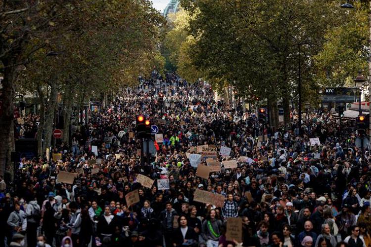 Protestan 410 mil personas en Francia