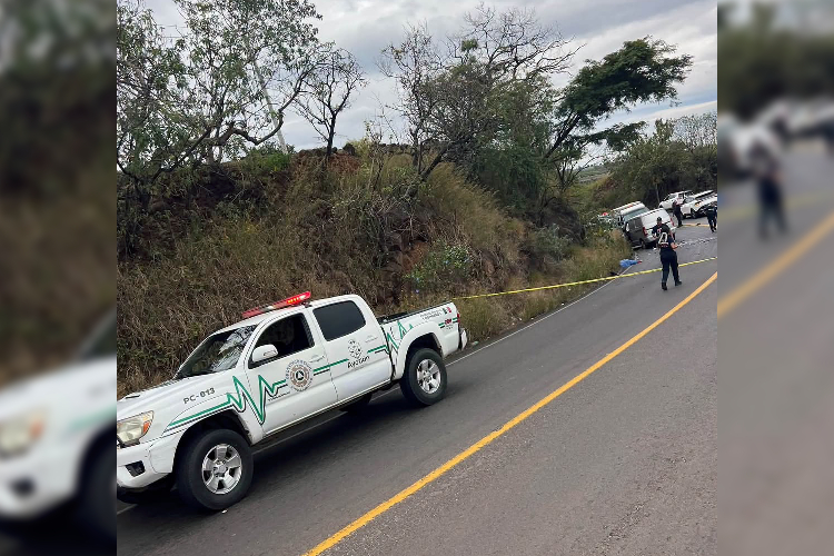Accidente en carretera deja un motociclista fallecido
