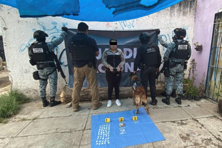Cuatro detenidos en cateos a presuntas narcotienditas 