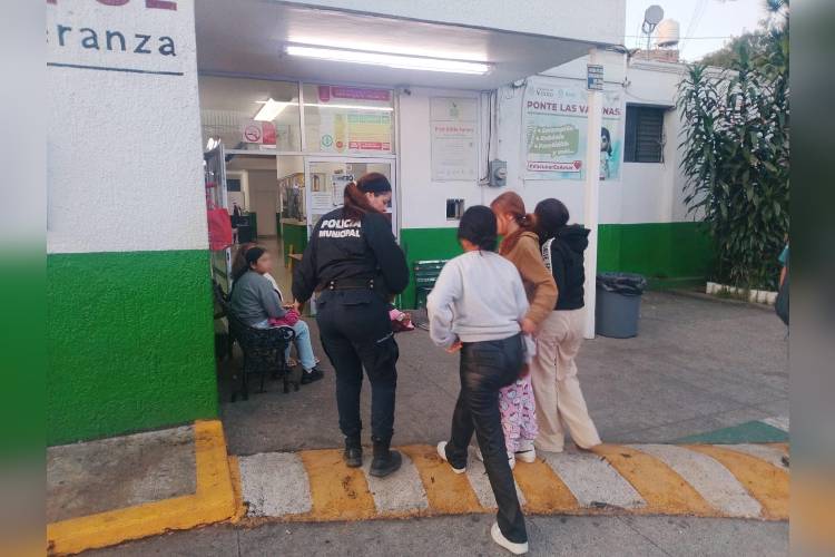 Resguardan a tres menores en la Central Camionera