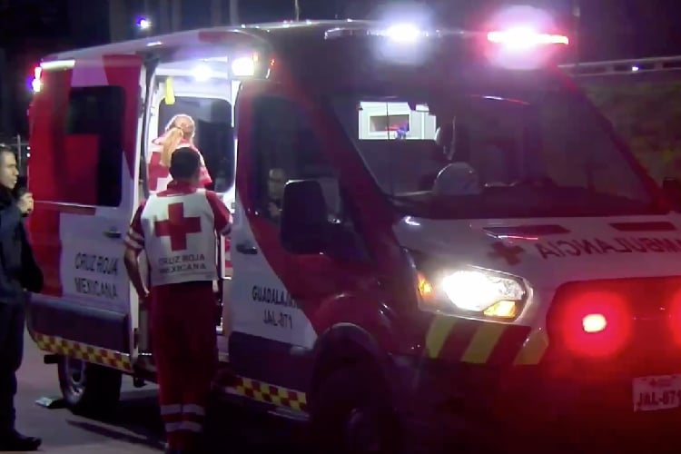 Tres adolescentes intentan escapar de casa hogar; una resulta herida y dos huyen