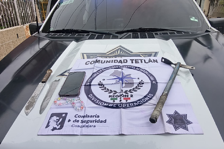 Detienen a pareja que asaltó a mujer con cuchillos y martillo