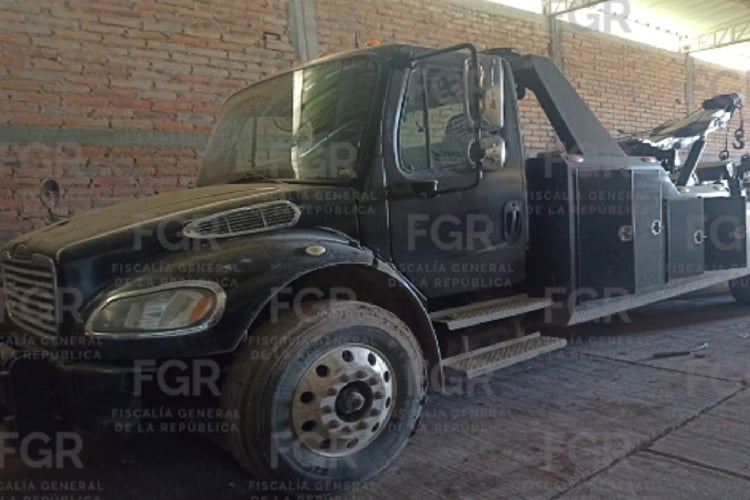 Catean bodega en Yahualica y recuperan 73 mil 600 litros de huachicol