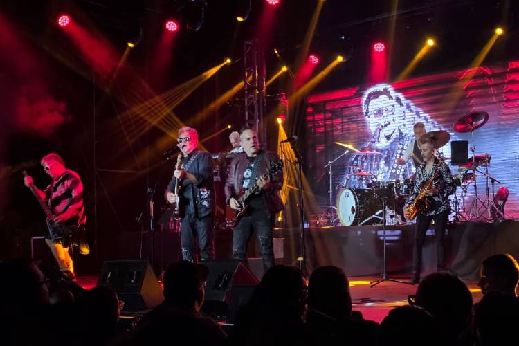 Los Pericos ponen a bailar Guadalajara con una noche de ska y nostalgia