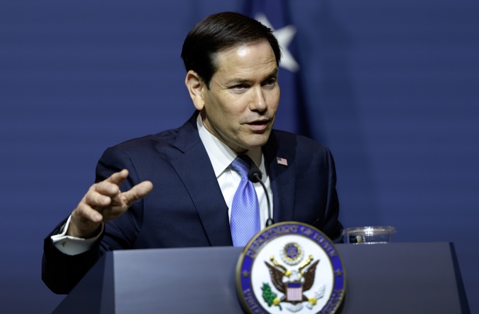 Marco Rubio niega que EE.UU. facilitara la salida de Flávio Bolsonaro de Brasil