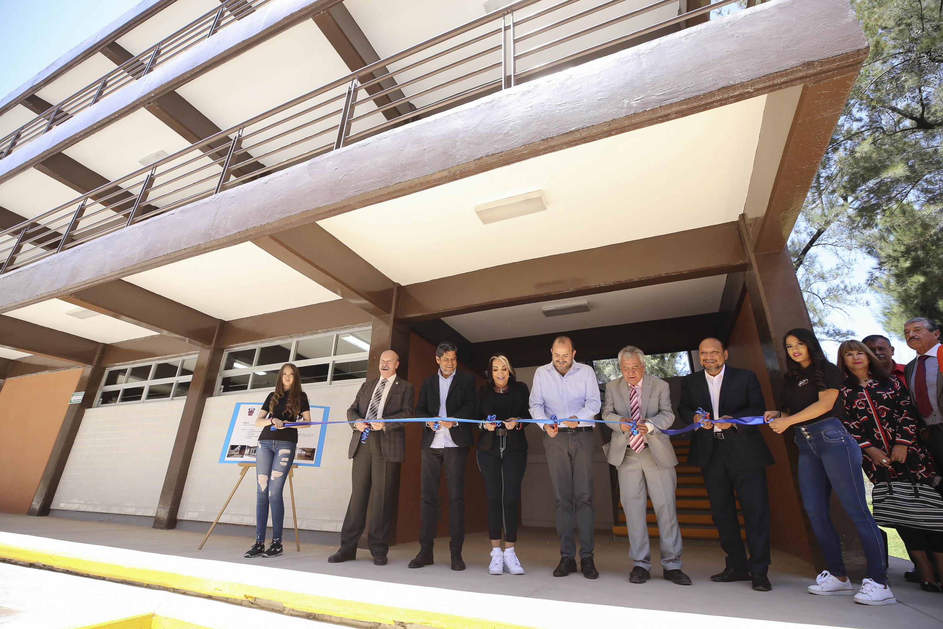 INAUGURACIÓN. Inauguran las obras que tuvieron una inversión de más de 20 millones de pesos. (Foto: Especial)