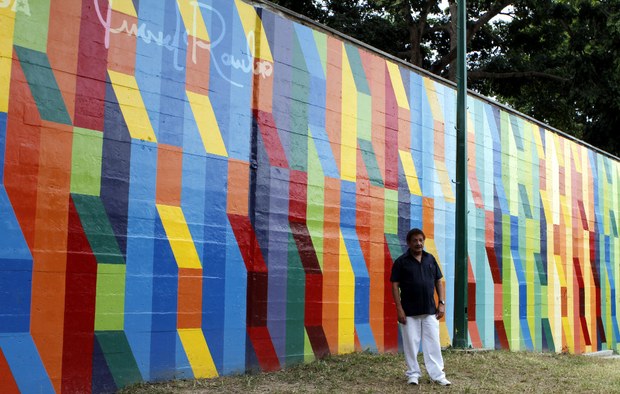 Vigente. El pintor sigue trabajando y seguro de que es el arte lo que mantendrá viva a Venezuela. (Foto: AP)